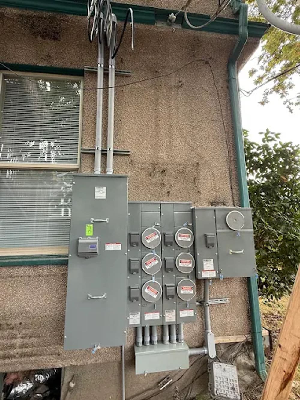 Multi-Unit Electrical Panel Upgrade in Tacoma image
